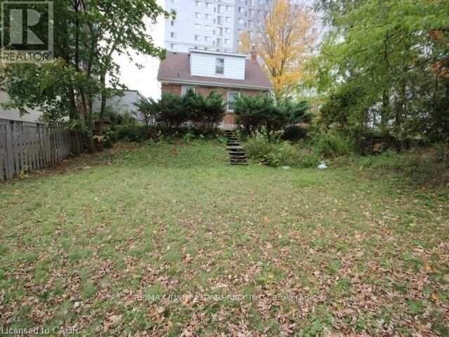 Property Photo:  342 King St N Street North  ON N2J 2Z2 