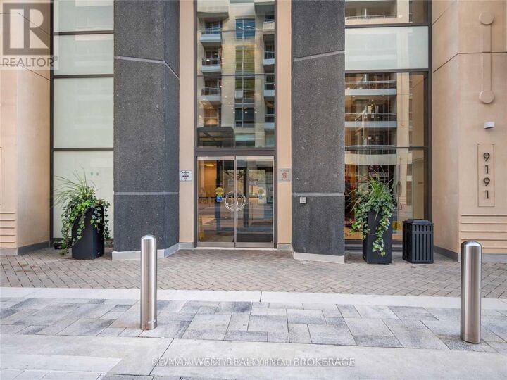 Property Photo:  9199 Yonge Street Se415  ON L4C 1H7 