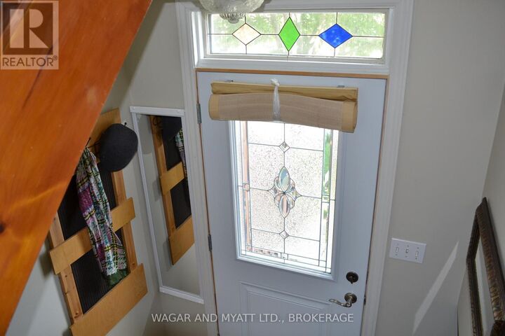 Property Photo: 31 Meadow Lane ON K7R 3R8
