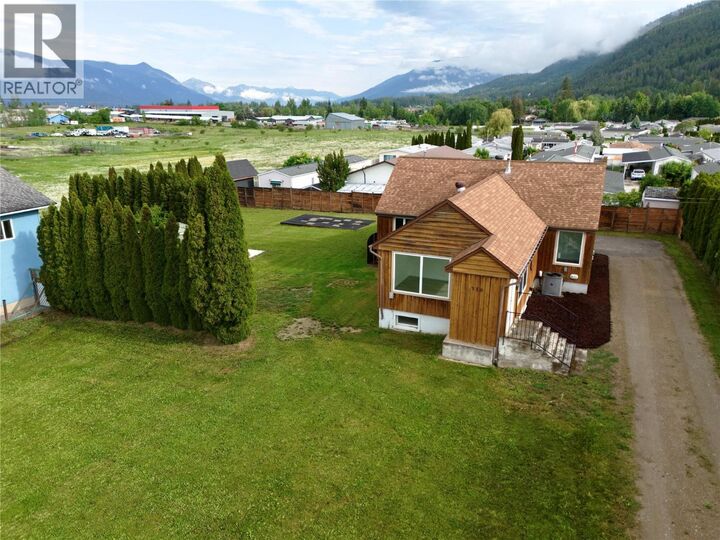 Property Photo: 710 Devon Street BC V0B 1G6