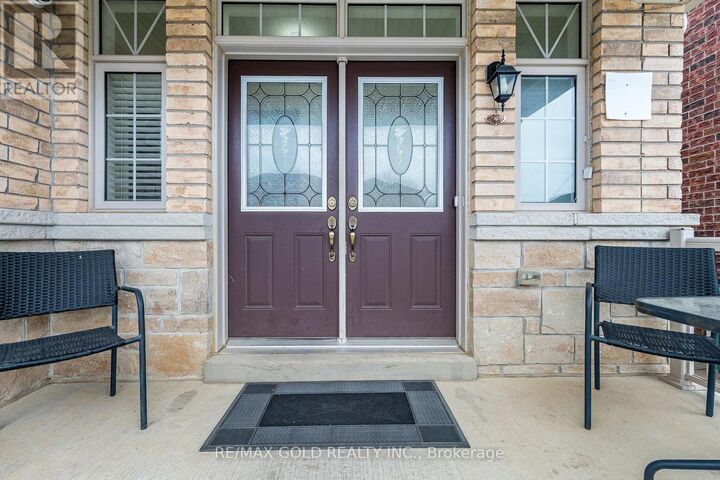 Property Photo:  14 Lloyd Crescent  ON L7A 4J5 