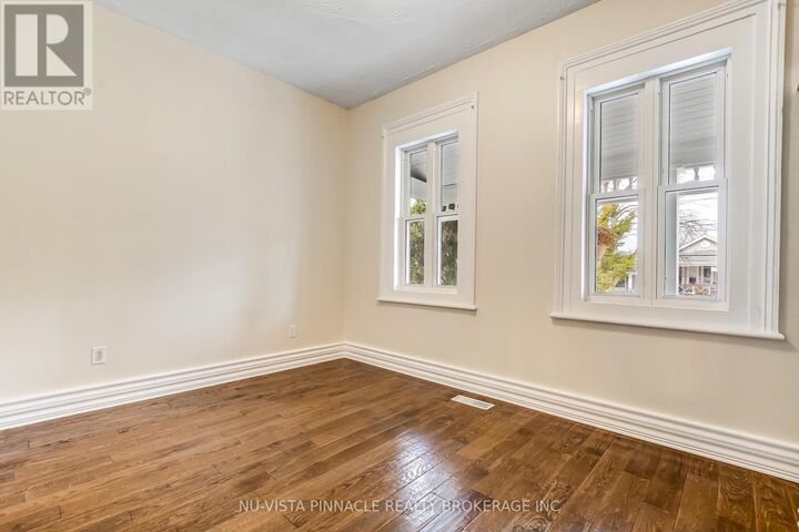 Property Photo: 727 Queens Avenue ON N5W 3H4