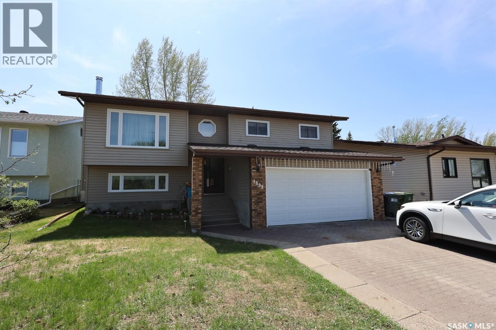 Property Photo: 1699 Allbright Crescent SK S6V 7C3
