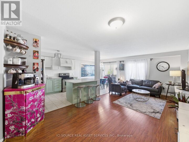 Property Photo: 163 Livingston Avenue 22 ON L3M 5S8
