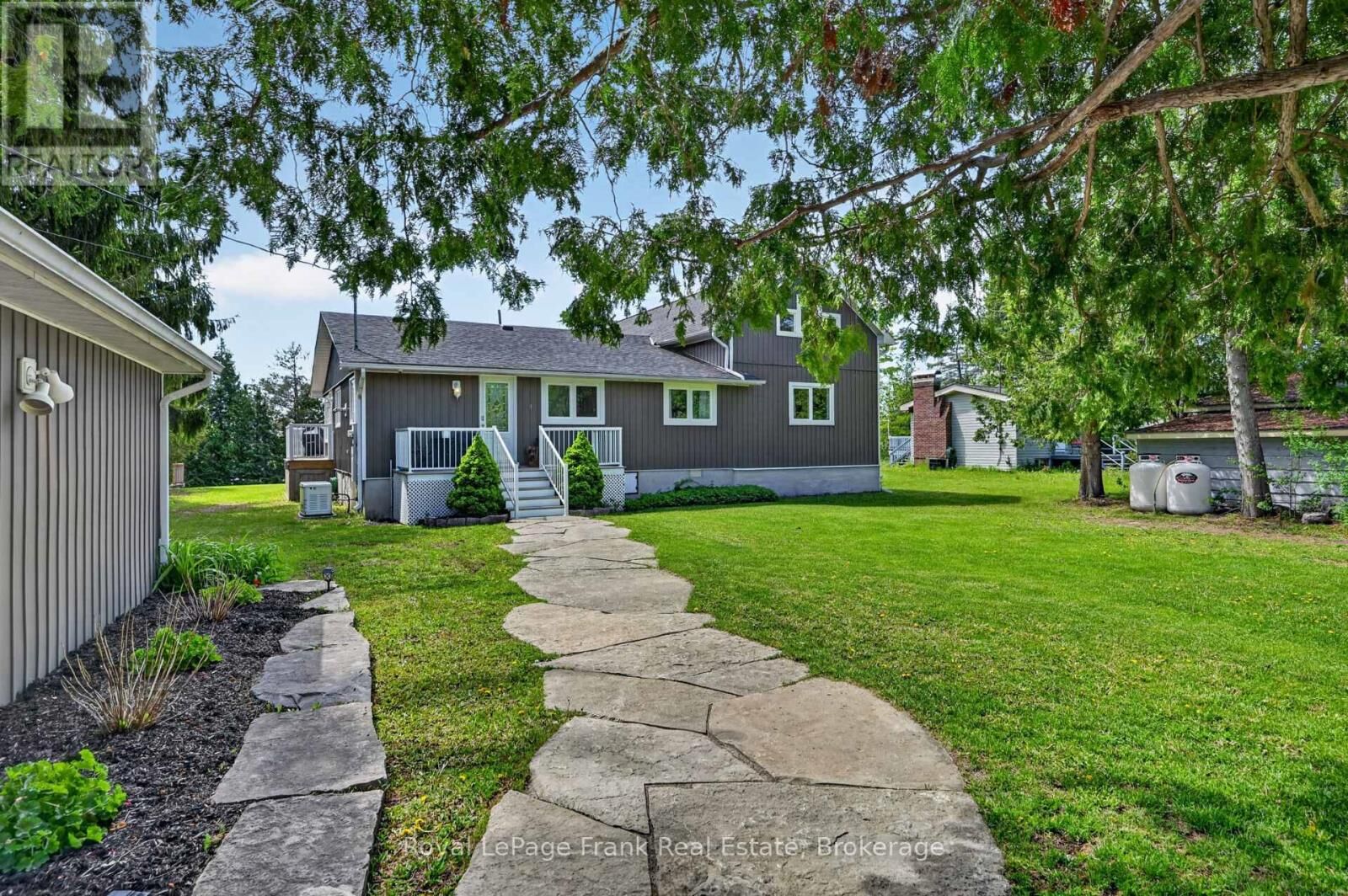Property Photo: 34 Rideau Drive ON K0M 1N0