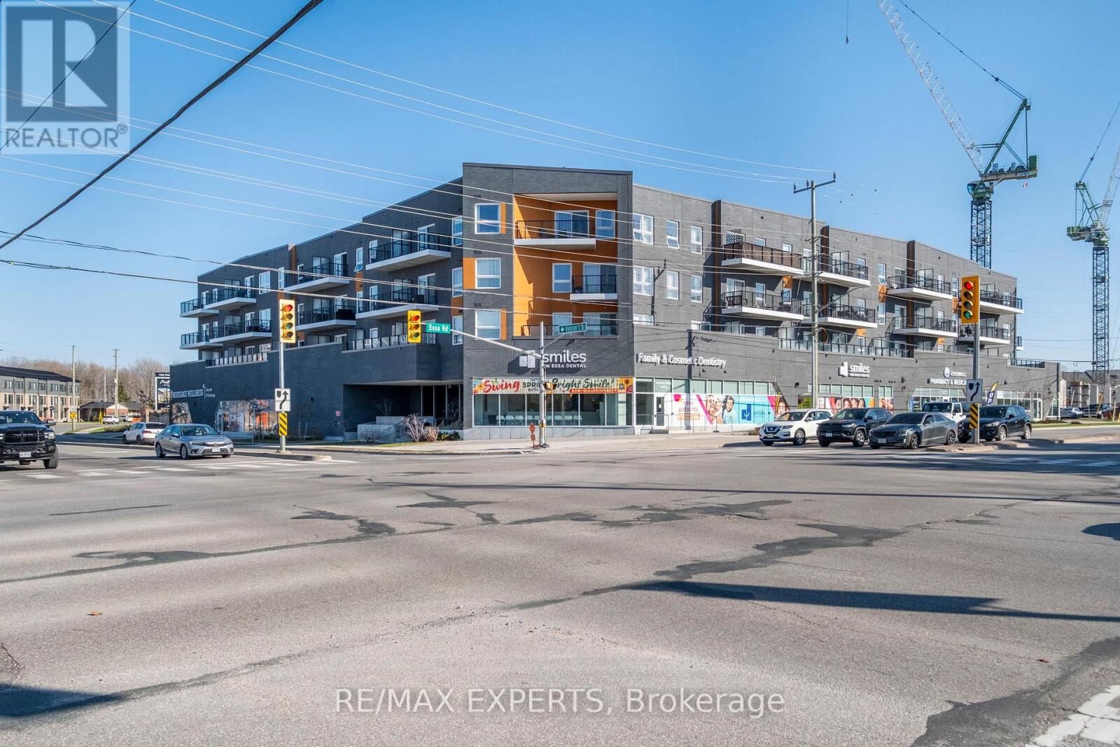 Property Photo:  430 Essa Road 325  ON L4N 9C6 