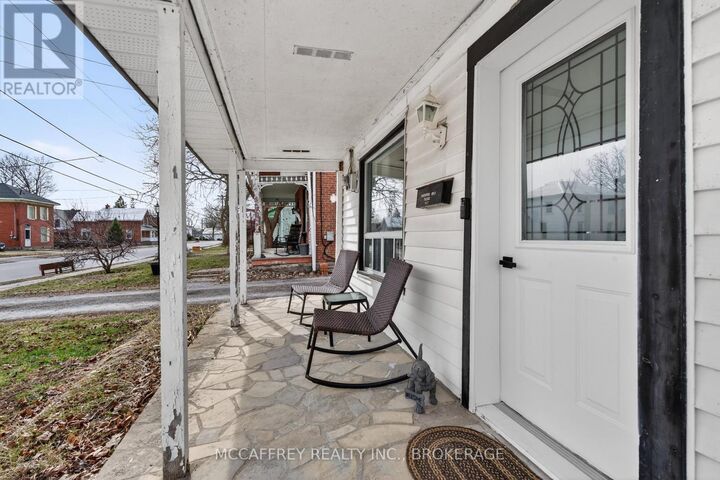 Property Photo:  427 Thomas Street  ON K0K 1X0 