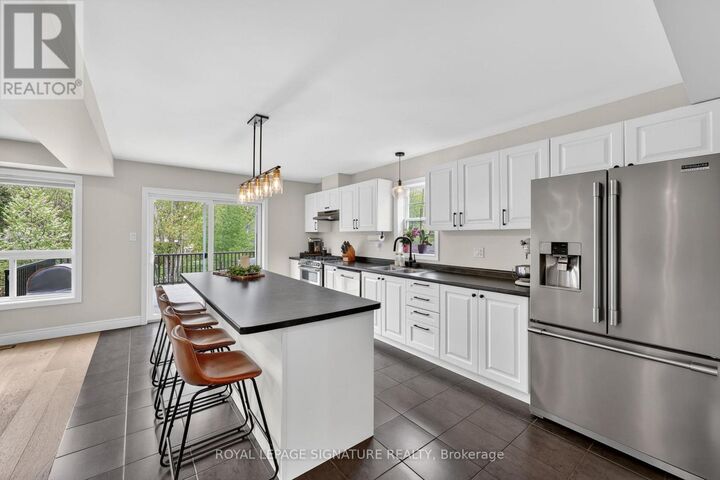 Property Photo:  340 Wild Rose Drive  ON P1P 0B4 