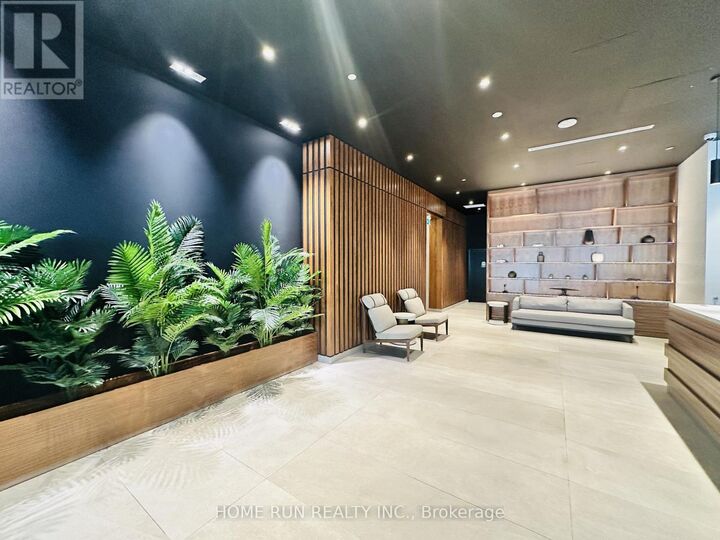 Property Photo:  340 Queen Street 1701  ON K1R 0G1 