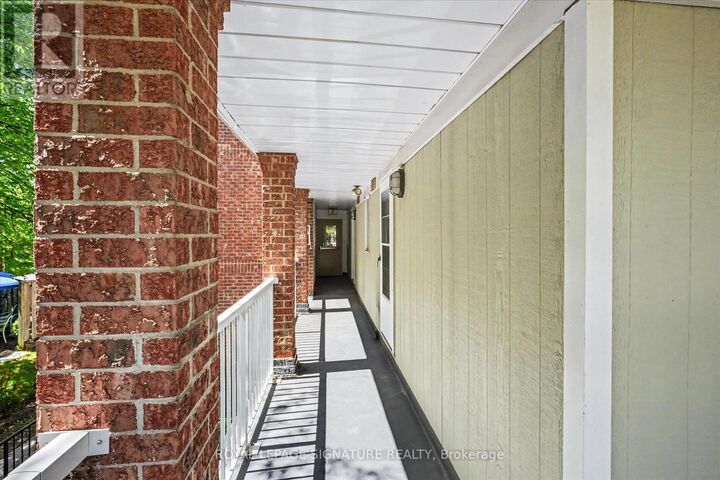 Property Photo: 101 Bristol Road East 221 ON L4Z 3P4