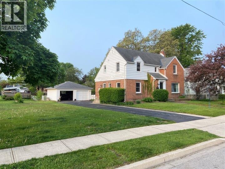 Property Photo:  311 Michigan Avenue  ON N7V 1G1 