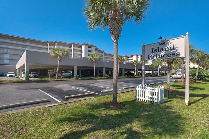Property Photo:  520 Santa Rosa Boulevard 302  FL 32548 