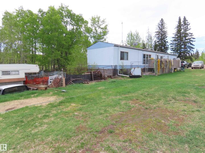 Property Photo: 2304 Twp Road 545 AB T0E 1N0