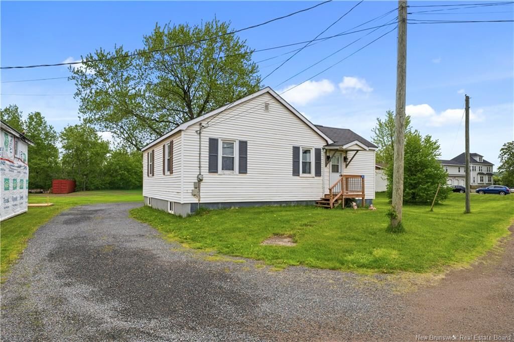 Property Photo:  20 Aiton Road  NB E4E 3R7 