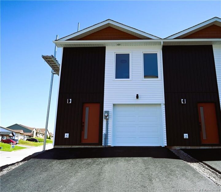 Property Photo:  27 Arlington Crescent  NB E2K 0G4 