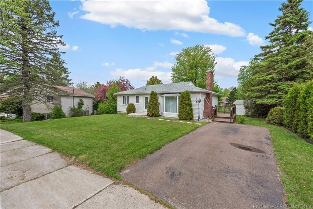 Property Photo: 9 Winchester Avenue NB E1A 4C6