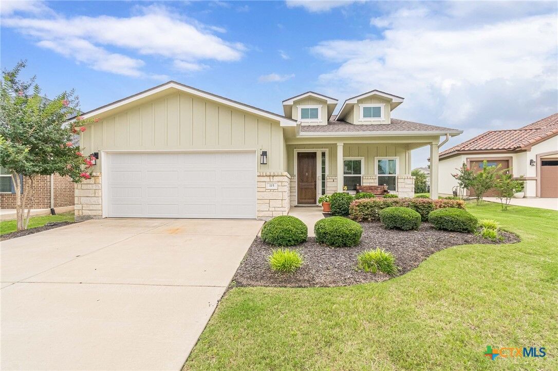Property Photo: 115 Laughing Pear Cove TX 78666