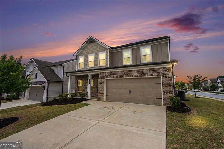 Property Photo: 305 Sterling Creek Way GA 30052
