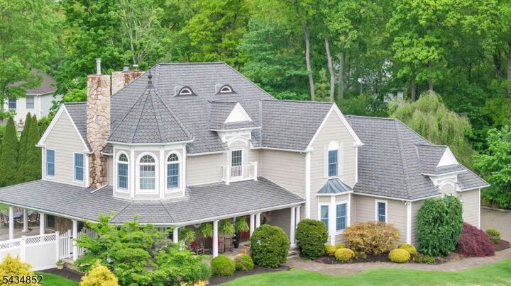 Property Photo:  6 Princess Ct  NJ 07438 