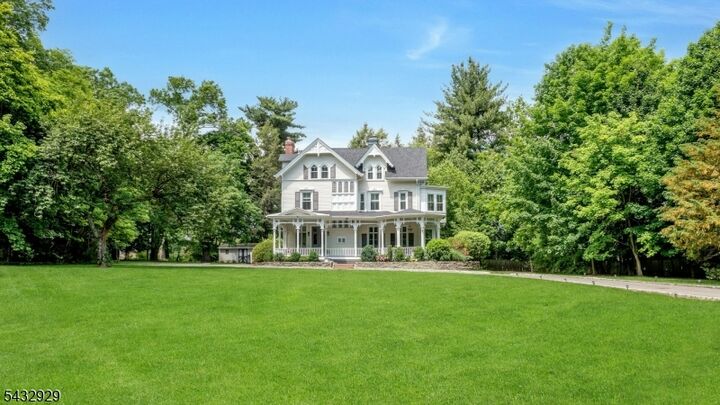 Property Photo:  42 Llewellyn Rd  NJ 07042 