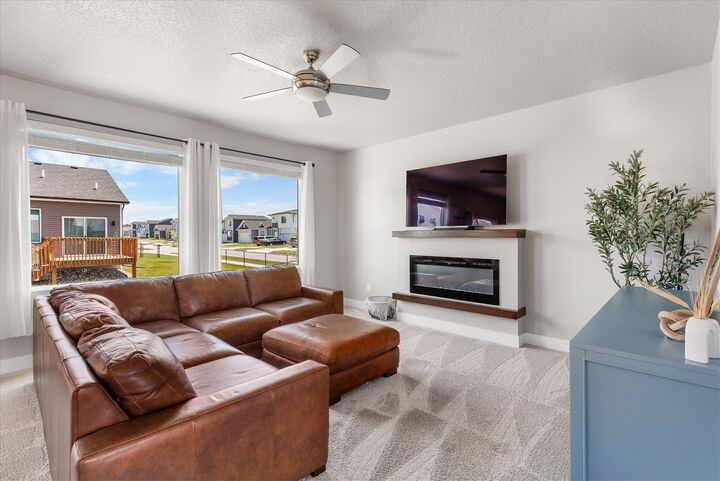 Property Photo:  603 NE Oak Ridge Drive  IA 50021 