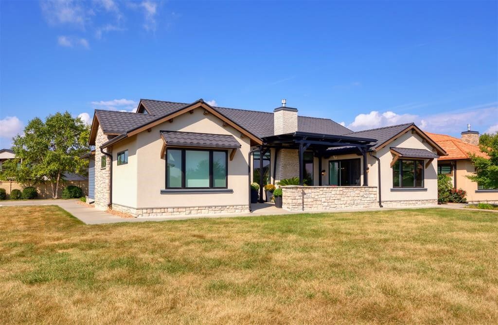 Property Photo: 10232 Bella Strada Lane IA 50131
