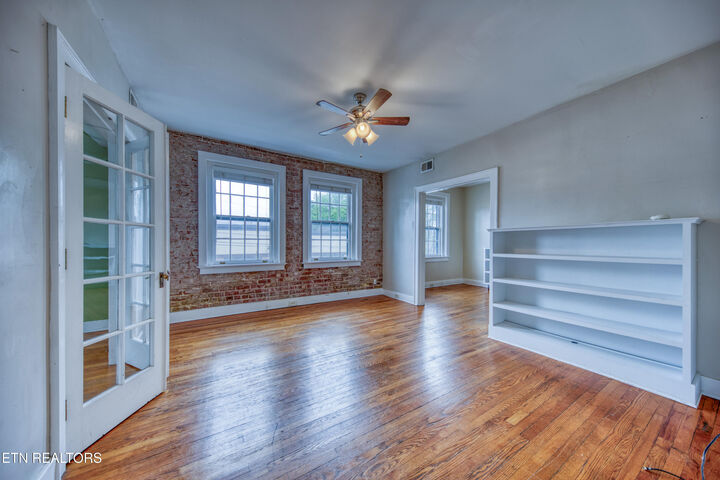 Property Photo: 201 W 5th Ave TN 37917