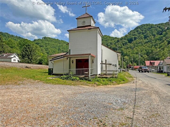 Property Photo:  42 Madison Avenue  WV 25826 