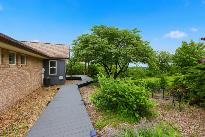 Property Photo:  1011 Sunnyview Lane  KY 40601 