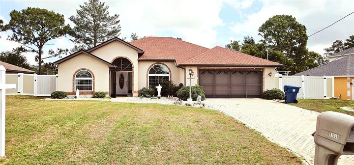 Property Photo:  11033 Claymore Street  FL 34608 