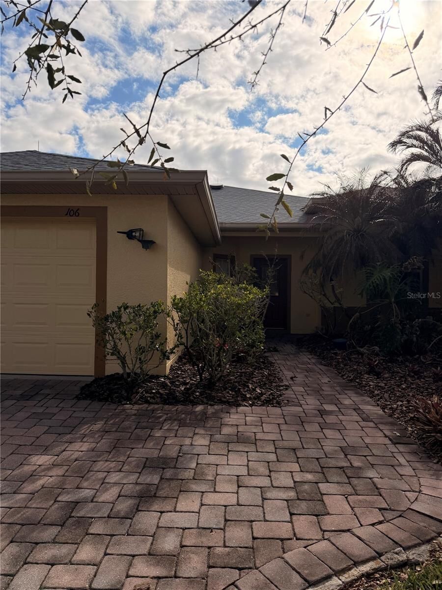 Property Photo: 106 Vista Drive FL 34759