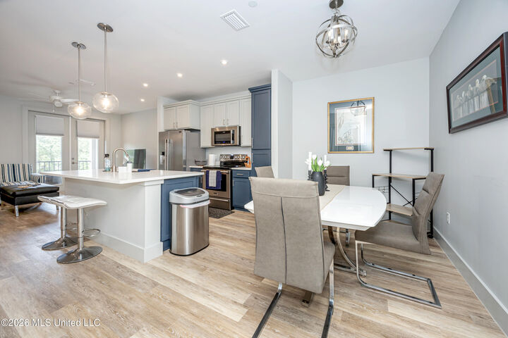 Property Photo:  2501 Bienville Boulevard  MS 39564 