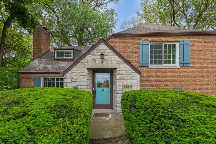 Property Photo:  2139 W 115th Street  IL 60643 