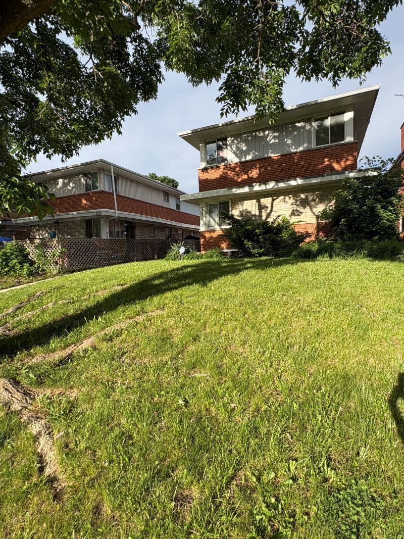 Property Photo:  1727 McDaniel Avenue A  IL 60201 