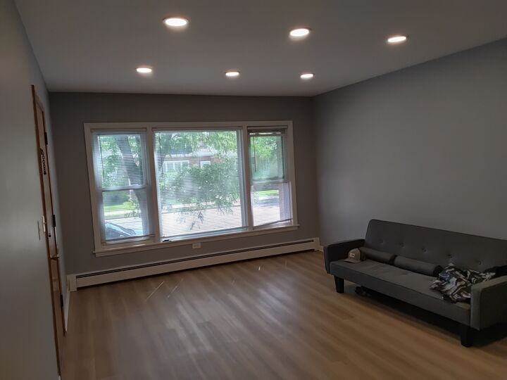 Property Photo:  5452 N Central Avenue 1  IL 60630 