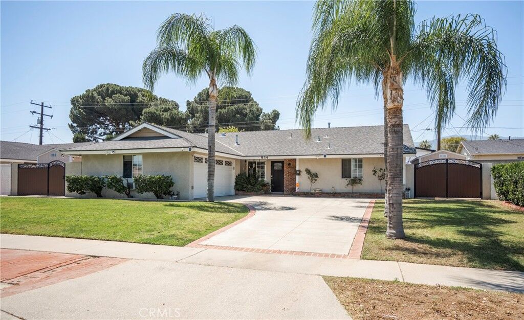 Property Photo:  934 Lorna  CA 92882 