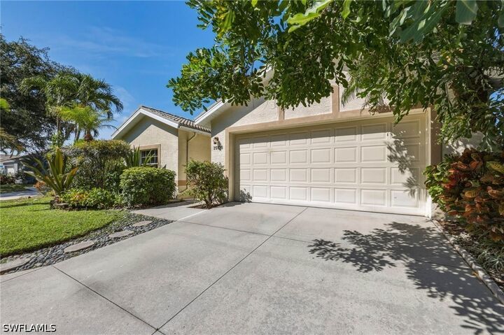 Property Photo:  25925 Pebblecreek Drive  FL 34135 