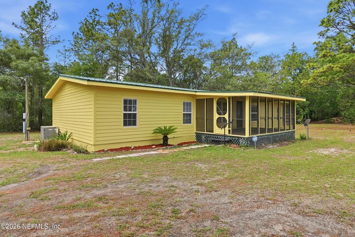 Property Photo:  6737 Highland Drive  FL 32656 