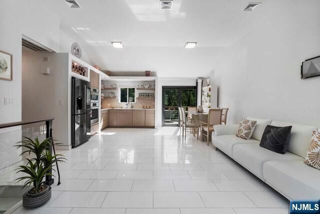 Property Photo:  531 Chestnut Place  NJ 07666 