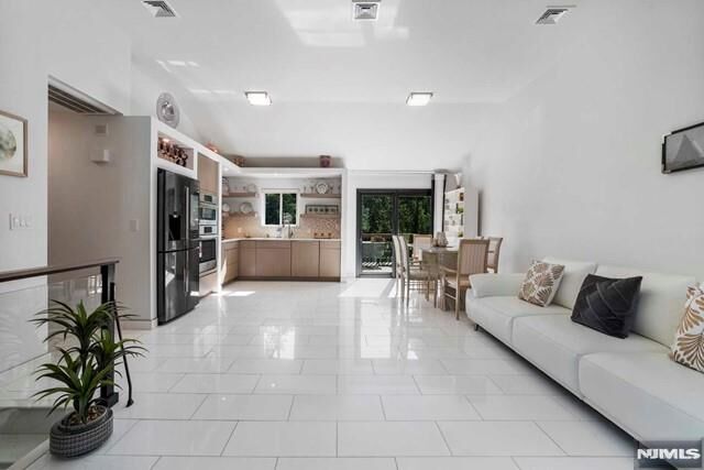 Property Photo:  531 Chestnut Place  NJ 07666 
