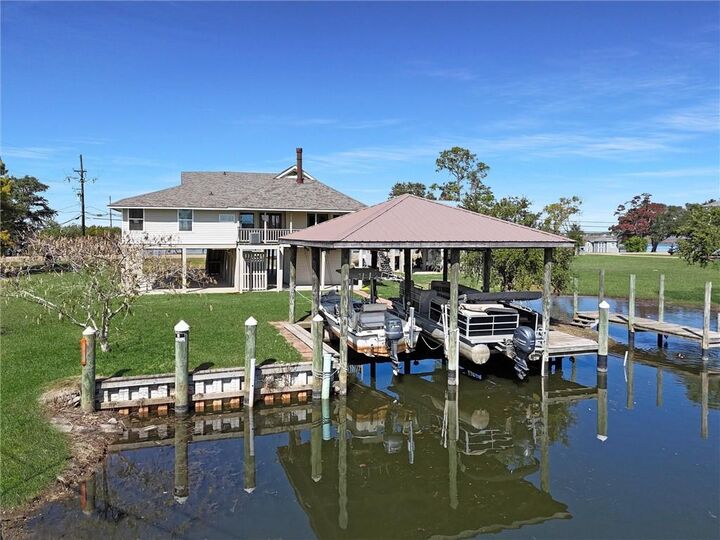 Property Photo:  275 Carr Drive  LA 70458 