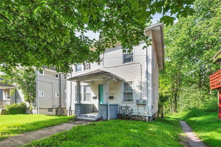 Property Photo: 1282 Pondview Avenue OH 44305