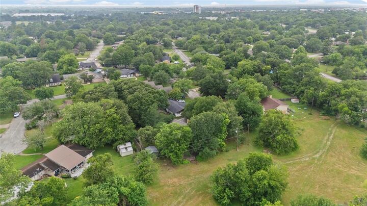 Property Photo:  2823 Laurel Lane  TX 75428 