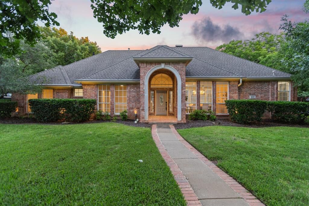 Property Photo:  900 Southbend Trail  TX 76092 