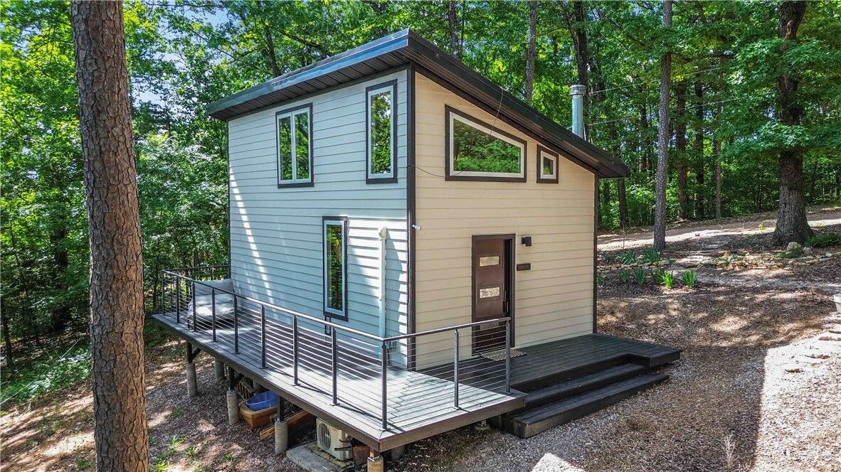 Property Photo:  55 Cr 1081  AR 72632 