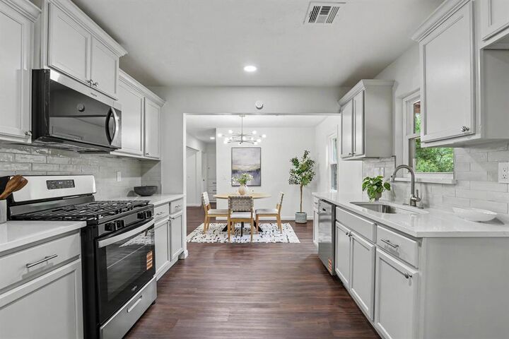 Property Photo: 6036 NW 47th Street OK 73122