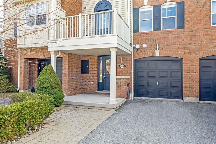 Property Photo: 3032 Drumloch Circle ON L6M 5H8