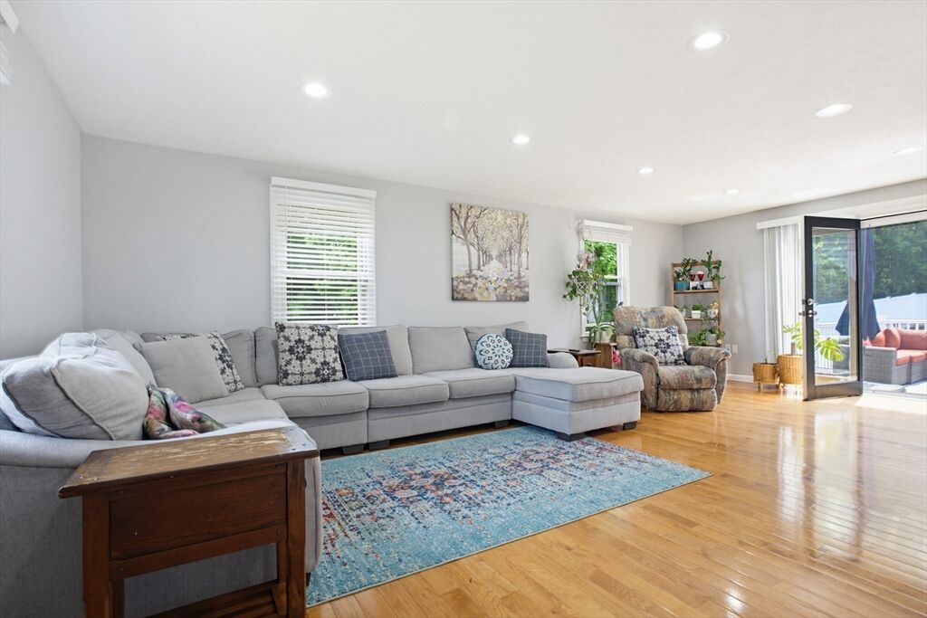 Property Photo: 102 Purchase St MA 01757