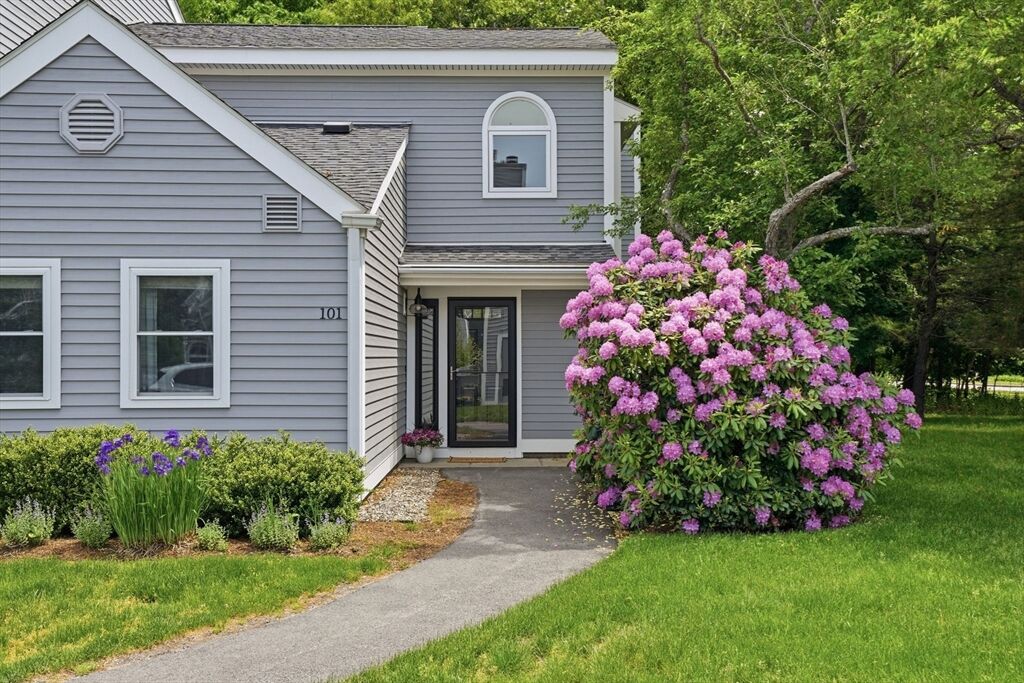 Property Photo: 101 Tuckers Lane 101 MA 02043