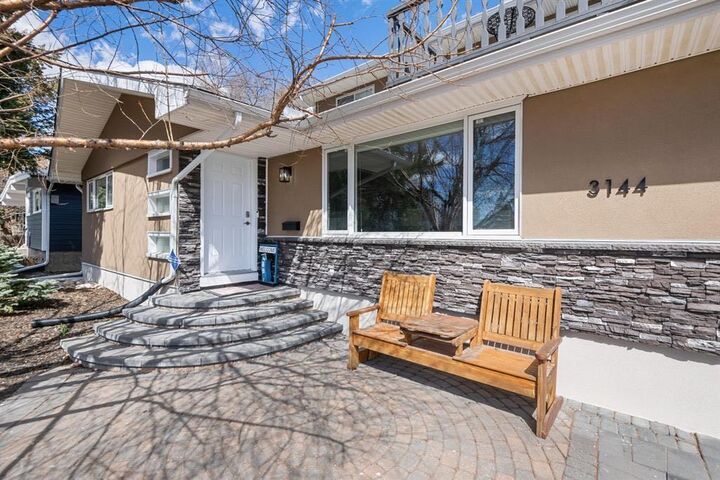 Property Photo:  3144 Breen Crescent NW  AB T2L 1S7 